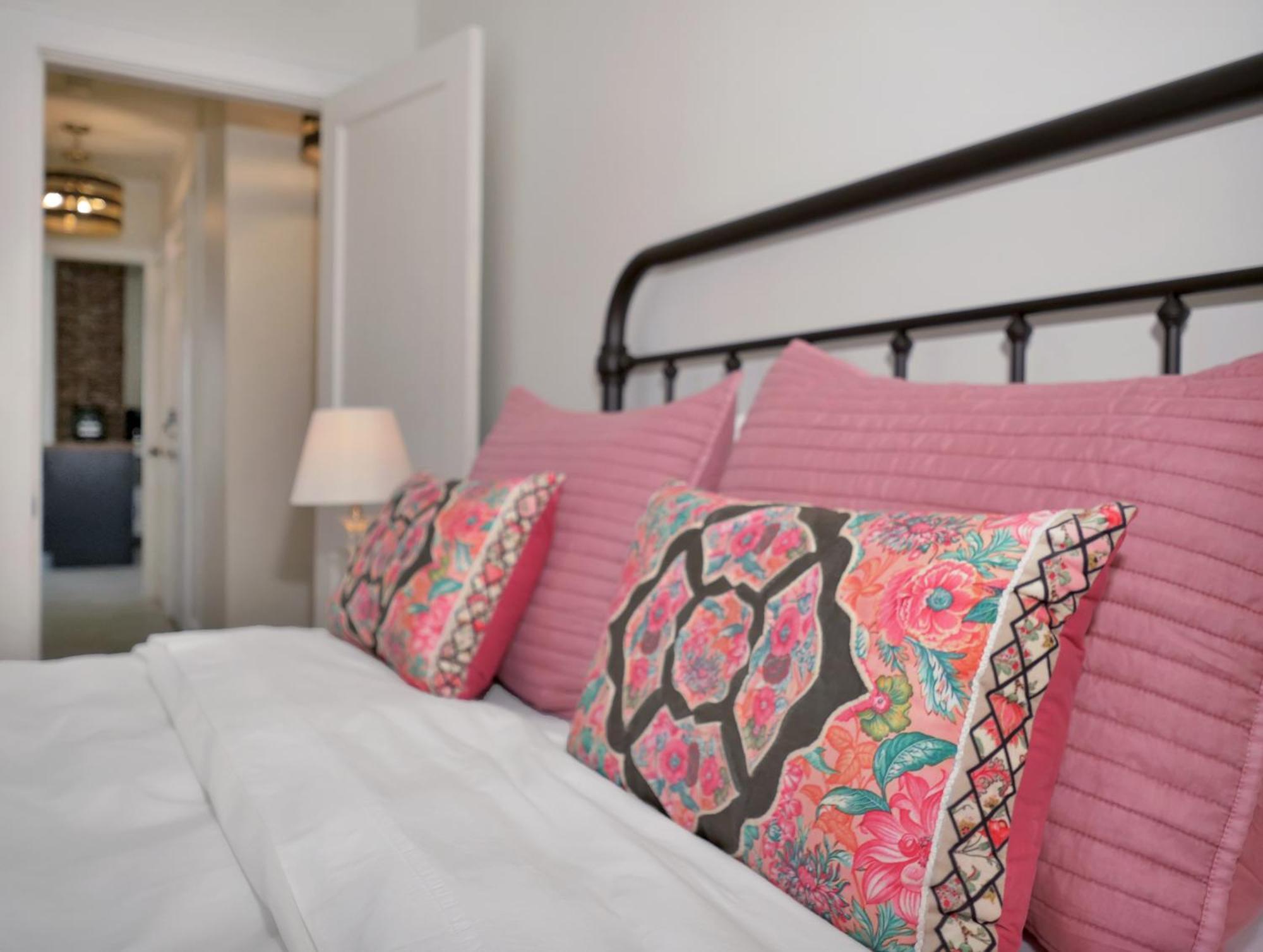 Deck View Of Hudson River & Mt Beacon / Boho Suite นิวเบิร์ก ภายนอก รูปภาพ